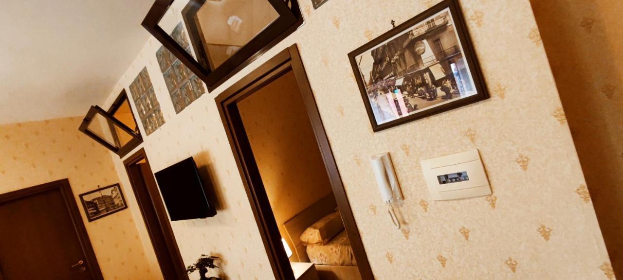 Casa Vacanza Dinastia Borbone - Centro Storico Napoli Dış mekan fotoğraf